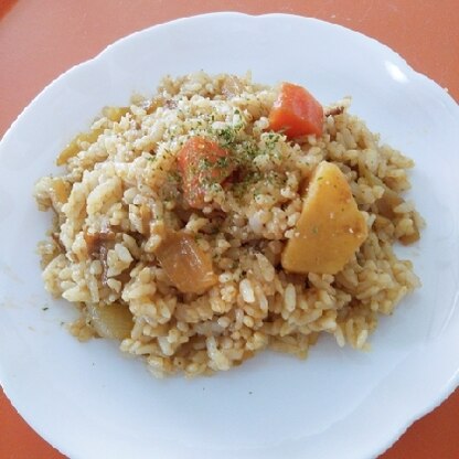 はじゃじゃさん♪残りカレーでとっても美味しく出来ました！お鍋まで綺麗になって嬉しいです(^^)v素敵なアレンジ感謝です☆今年もヨロシクお願いしますo(^o^)o